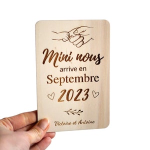 Wooden card for pregnancy, Mini Us/ Hands, baby ad, pregnancy, advertising card, application for sponsor, future mother imagem 1