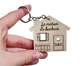 Customizable wooden house key ring, housewarming gift, moving in gift, home sweet home, the house of happiness, owner gift