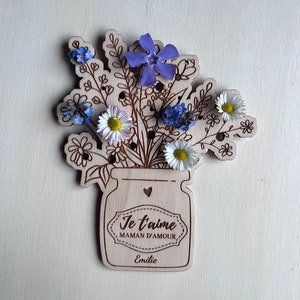 Créez une carte qui parle delle-même avec ce bouquet en bois à composer. Chaque fleur est un rappel de lamour et de la gratitude que vous ressentez pour votre maman, un cadeau idéal pour la fête des mères.