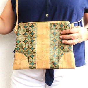 Cork Purse Made in Portugal - High quality cork bag natural color - vegan clutch - cross body bag - cork shoulder bag  (BO375)
