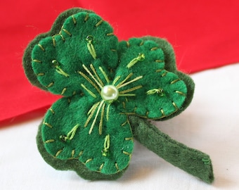 Broche de trébol de fieltro bordado a mano: regalo verde esmeralda para el Día de San Patricio
