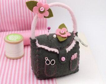 Seamstress Gift Sewing Room Accessory Felt Handbag Pincushion in Grey and Pink Chic Decor Pincushion