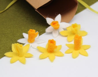 Felt Flower Daffodils, Set of 6 Mini Yellow Flower Embellishments, Decorative Spring Flowers