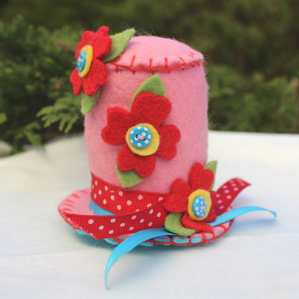 Small Gifts, Hat Pin Cushion, Summer Hat Pincushion, Pink Felt Pincushion with Red Flowers, Sewing Accessory, Pink Decor