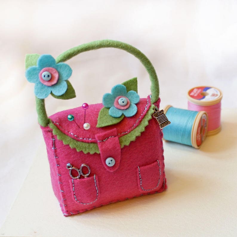 Seamstress Gift Sewing Room Accessory Felt Handbag Pincushion in Grey and Pink Chic Decor Pincushion