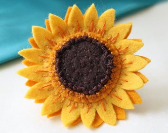 Embroidered Felt Sunflower Brooch in Golden and Sunshine Yellow, Large Flower Brooch, Summer Jewelry
