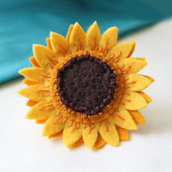 Embroidered Felt Sunflower Brooch in Golden and Sunshine Yellow, Large Flower Brooch, Summer Jewelry