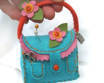 Coser alfiletero de fieltro coleccionable, cojín de alfiler de bolso turquesa con flores de fieltro rosa y naranja