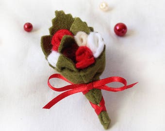 Small Roses Brooch, Red and White Rose Posy Brooch, Wedding Buttonhole, Felt Jewelry Flower Brooch, Mothers Day Gift, Valentines Day Gift,