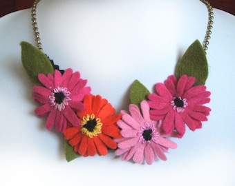 Hot Pink Flower Necklace, Gerbera Necklace, Pink and Orange Felt Flower Jewelry, African Daisies Bold Statement Necklace, Pink Necklace