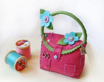 Felt Pincushion Sewing Gift, Pink Handbag Pin Cushion, Needlework Accessory