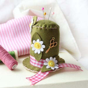 Pincushion Craft Gift,  Green Felt Hat Pin Cushion with Daisies, Handmade Sewing / Crafter Ornament