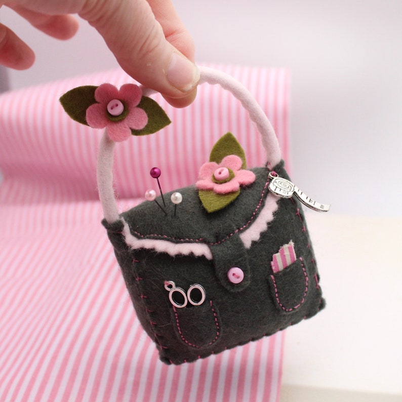 Seamstress Gift Sewing Room Accessory Felt Handbag Pincushion in Grey and Pink Chic Decor Pincushion