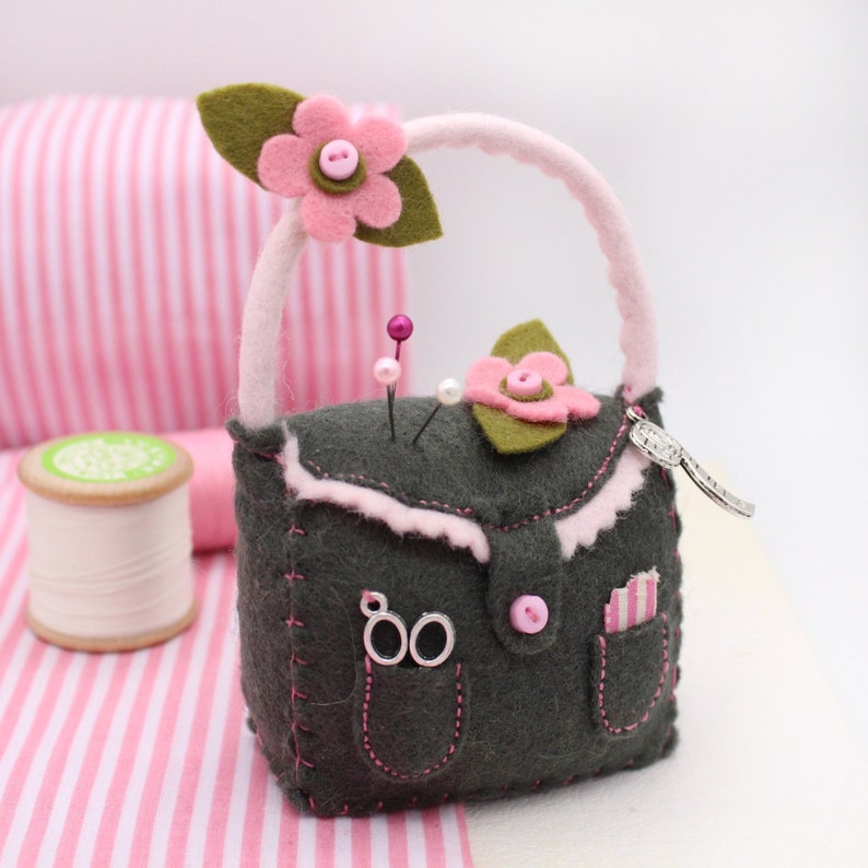 Seamstress Gift Sewing Room Accessory Felt Handbag Pincushion in Grey and Pink Chic Decor Pincushion