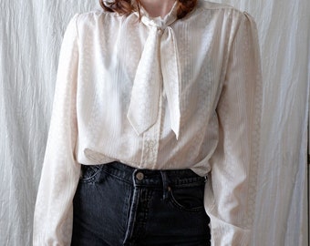 Medium | 70's polyester vintage beige and cream floral striped secretary blouse | Evan Picone