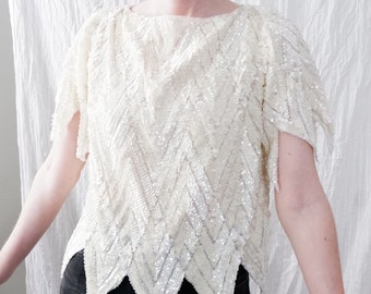 Size Extra Small/Small I 70s 80s cream chevron sequin retro vintage pullover blouse
