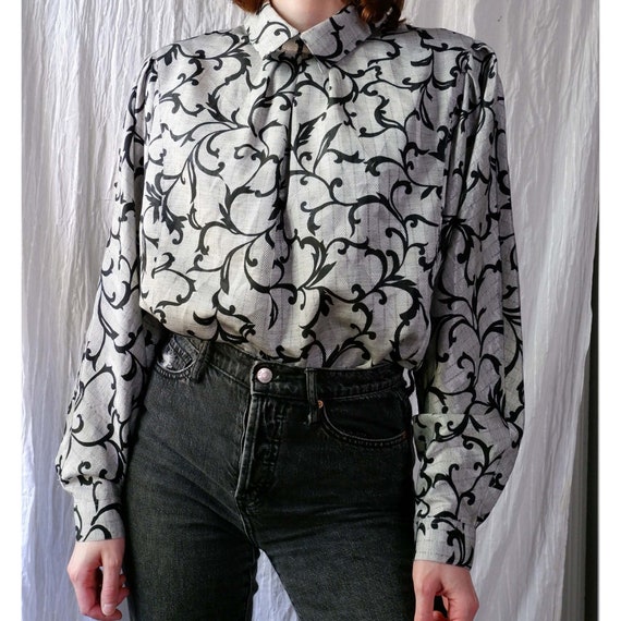 Size 12/Large | 70s/80s polyester woven silver me… - image 1