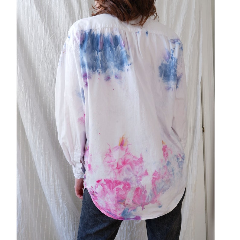 Small Medium vintage cotton band collar curved hem minimalist button down womens shirt blouse hand ice dyed solutions 80s 90s 画像 2