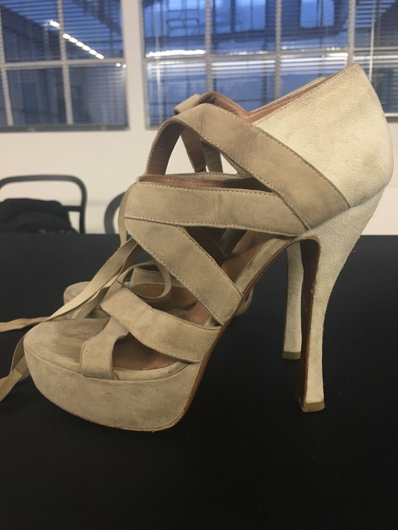 alaia heels sale