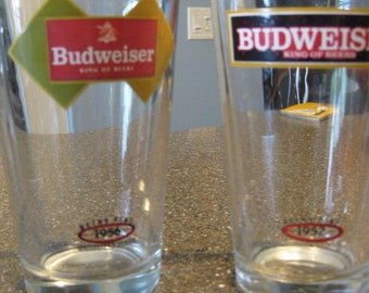 Vintage Anheuser Busch Budweiser 1952 & 1956 Retro Pint Collectors Series Commemorative Pilsner beer glass. King of Beers. 16 oz. 5 3/4" H