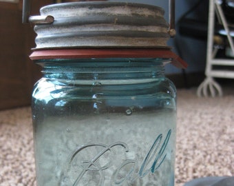 Vintage Ball Blue Mason pint Canning jar. Perfect Mason; Zinc cap & red rubber seal jar ring. Farmhouse country kitchen, rustic canning jar