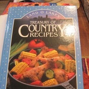 Vintage Land O Lakes Cookbook: Treasury of Country Recipes, Illustrated Hardcover