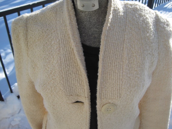 Vintage white 1980's long winter coat. Boucle tex… - image 7