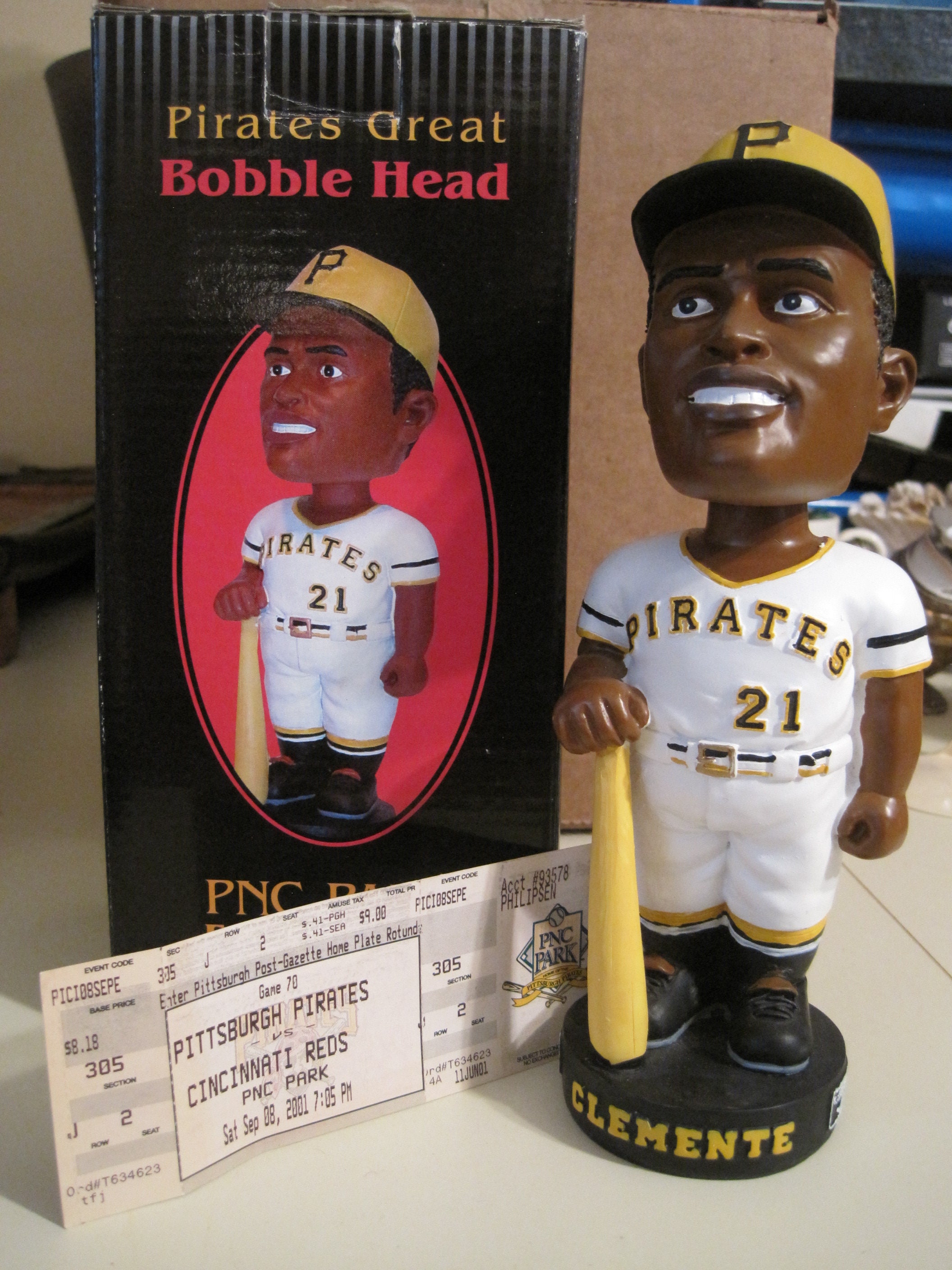 Vintage Roberto Clemente Bobble Head, PNC Park Exclusive; Game Day