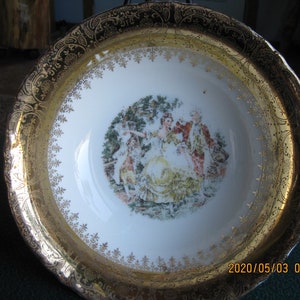 Vintage 22KT Gold Rimmed Porcelain Serving Bowl: Colonial Couple, 9&quot;