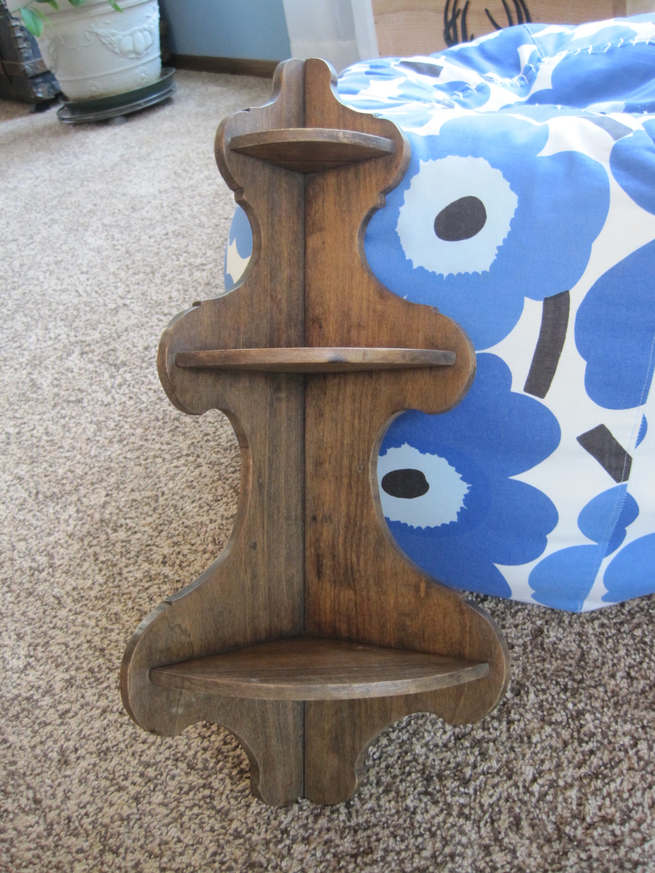 Corner Shelf Knick Knack