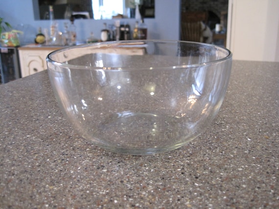 Vintage Mixing Bowl 5 Cups. Oven, Microwave Cook. Prep, Storage, Serve. Dip  or Large Cereal Bowl. 5 1/2 Diam 3 Deep. Clear Glass Bowl 