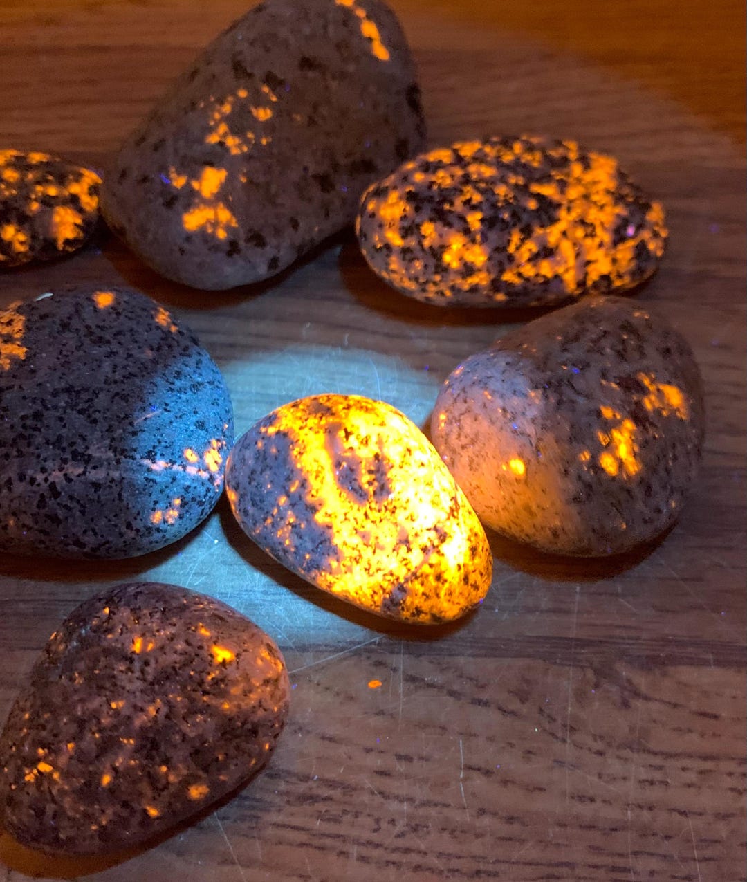 Lake Superior Yooperlite Rock: Fluorescent Sodalite 1 Lb Bag ...