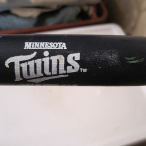 ヴィンテージ ミネソタ・ツインズ ミニチュア野球バット - 1990年 MLB 記念品