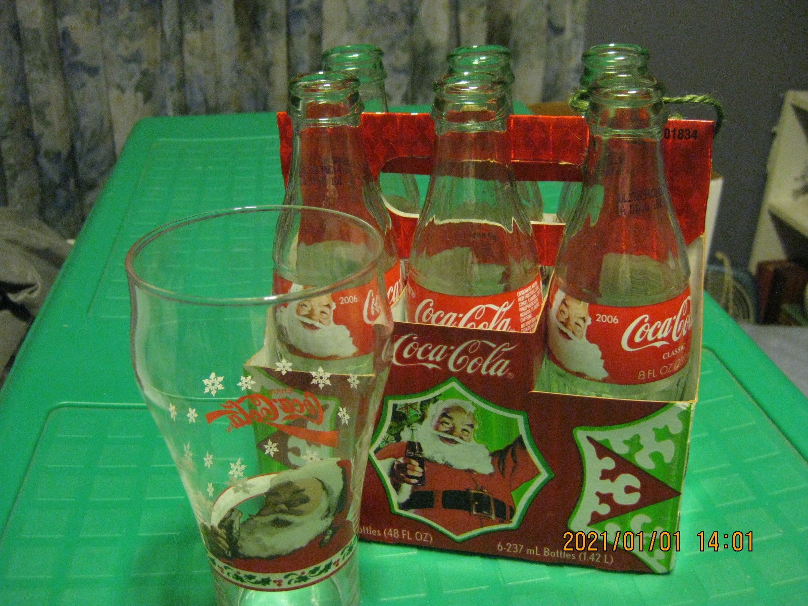 ヴィンテージサンタコカコーラグラス＆6本パックボトル：クリスマス
