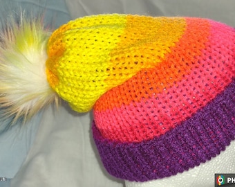 REVERSIBLE Knitted Beanies With REMOVEABLE POMPOMS