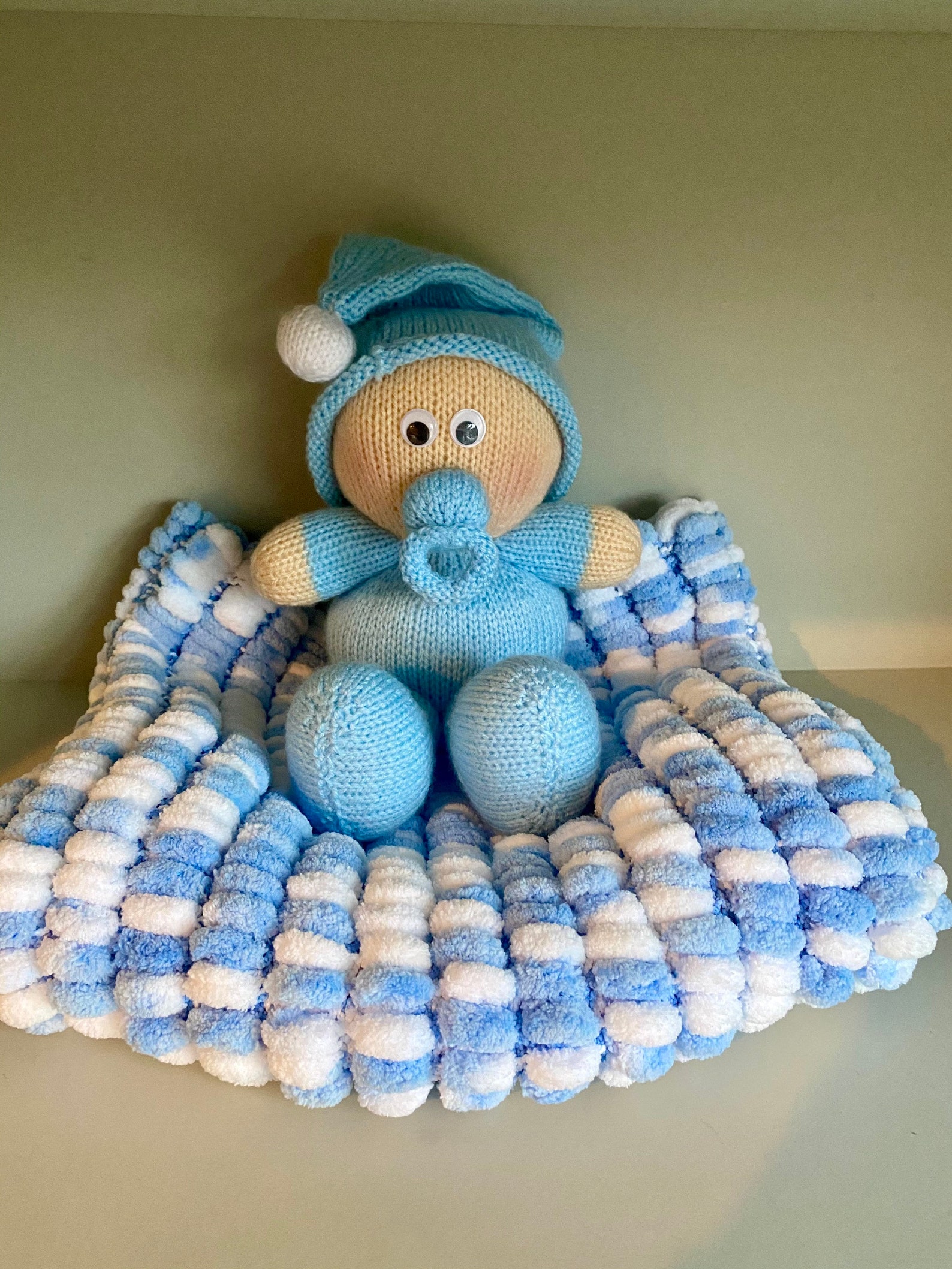 Small Pom Pom Baby Blanket & Knitted Baby Bundle Gift Set Etsy