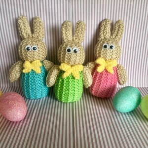 Funda para huevos de Pascua con forma de conejito, color crema, de punto, novedosa, idea de regalo única