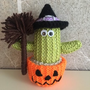 Knitted Halloween Cactus, Mascot, Car Accessory - Jean Greenhowe- Decoration