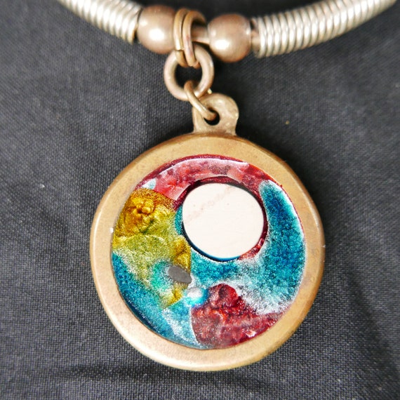 Collier Ras Du Cou Vintage Années 70 - Pendentif En Galalithe Et Laiton Doré - Occasion Bon état