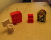 DOLLHOUSE FURNITURE, 4 pcs. incl., vintage, plastic, toilet, radio, stereo, night stand, table, jukebox, collectible, doll( DH1)