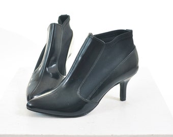 Vintage 90's ankle boots in black