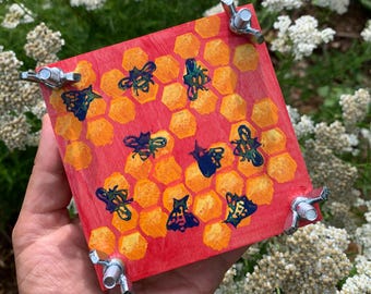 Flower Press | Hand Painted Wooden Bee Flower Press