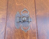 V2531 Rustic Cabinet Door Latch with Keeper 4 quot x 1.5 quot wide
