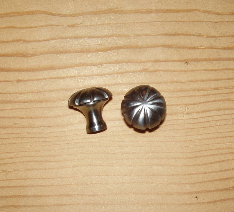 LCI 6004S 1 Cast iron knob Polish /& Lacquer finish Hand made LCI 6004S