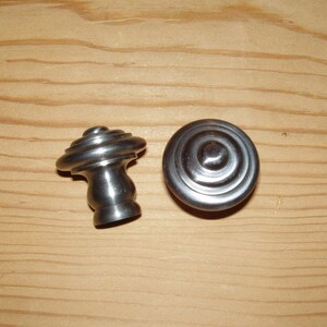 LCI6012L 1.38&quot; Diameter.  Hand caste iron knob. Polish & Lacquer. French style Knob