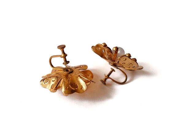 1950s Moonglow Flower Vintage Screwback Earrings - image 5