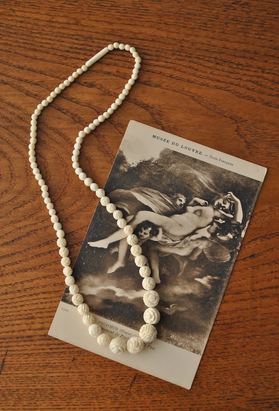 1940s Rose Bead Celluloid Necklace