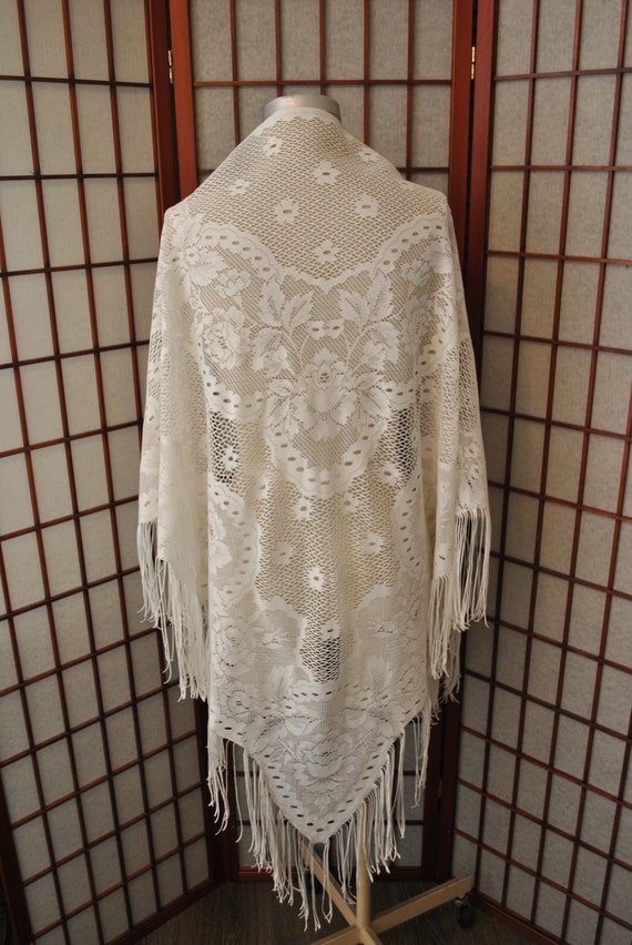 Vintage White Lace Fringe Shawl