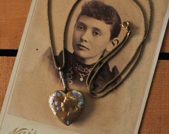 Vintage Art Nouveau Style Locket