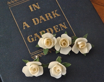 1930s Early Plastic Roses Brooch and Earrings